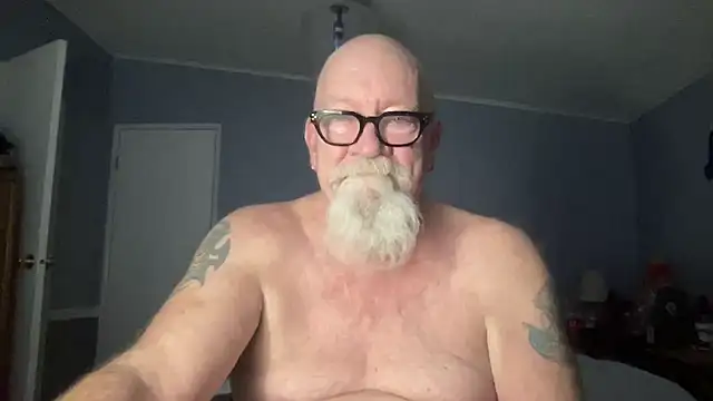 Snapshot of kcbace61760 chatting on 12, 1, 2026 kcbace61760 online show from 12, 1, 2026