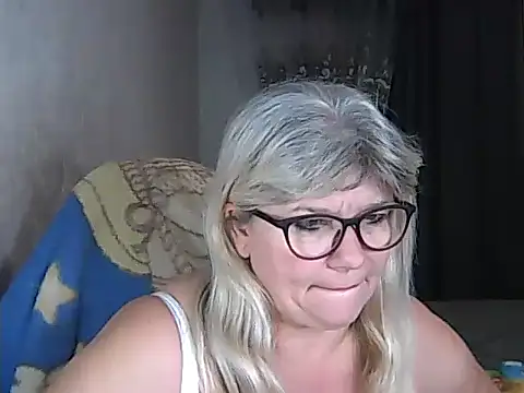 Snapshot of Diana_49 chatting on 10, 11, 2025 Diana 49 online show from 10, 11, 2025