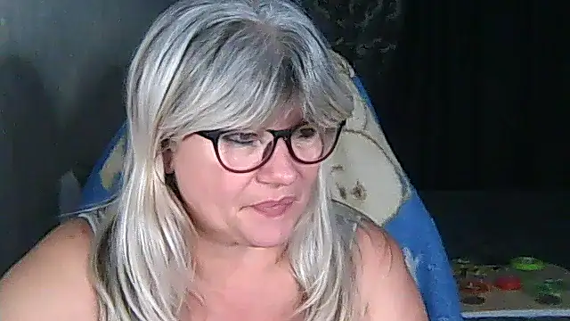 Snapshot of Diana_49 chatting on 15, 11, 2025 Diana 49 online show from 15, 11, 2025