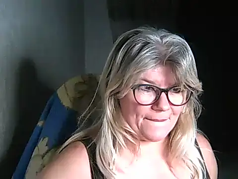 Snapshot of Diana_49 chatting on 3, 12, 2025 Diana 49 online show from 3, 12, 2025