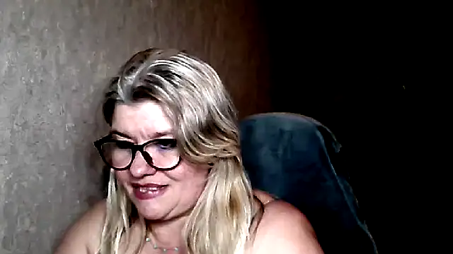 Snapshot of Diana_49 chatting on 23, 3, 2026 Diana 49 online show from 23, 3, 2026