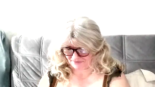 Snapshot of Diana_49 chatting on 30, 3, 2026 Diana 49 online show from 30, 3, 2026