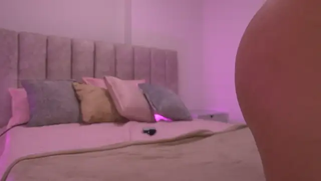 violeta aroca online show from 6, 11, 2025