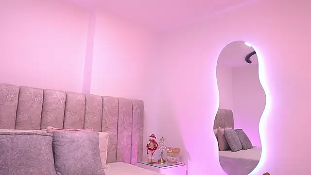 violeta aroca online show from 18, 12, 2025