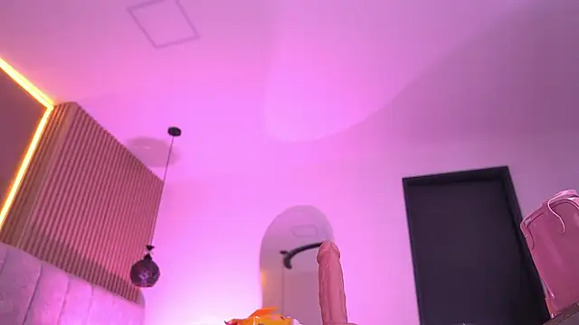 Snapshot of violeta_aroca chatting on 16, 5, 2026 violeta aroca online show from 16, 5, 2026