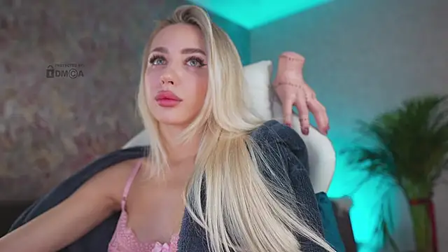 Snapshot of misstics_ chatting on 23, 10, 2025 misstics online show from 23, 10, 2025