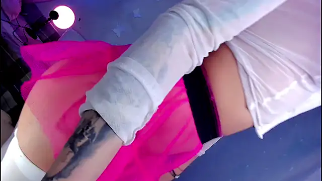 LickLizzy online show from 10, 1, 2025