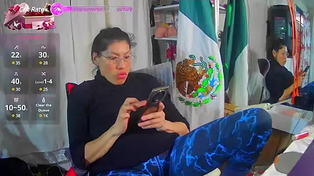 LaInsaciableIntensa online show from 28, 2, 2025