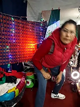 LaInsaciableIntensa online show from 15, 10, 2025