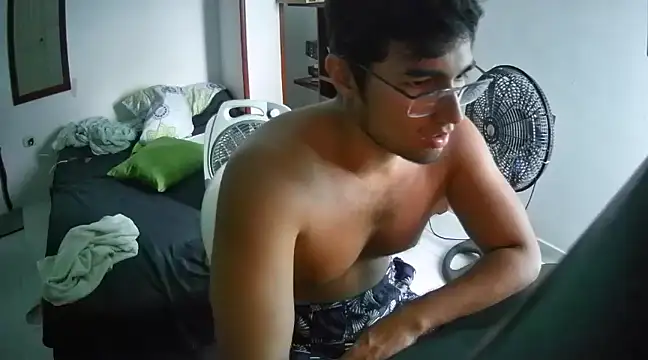 lechero226 online show from 8, 2, 2025