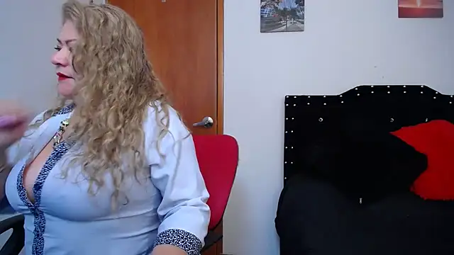 Ursulawhite69 online show from 27, 1, 2025