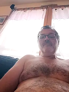 Snapshot of mike9473 chatting on 6, 10, 2025 mike9473 online show from 6, 10, 2025