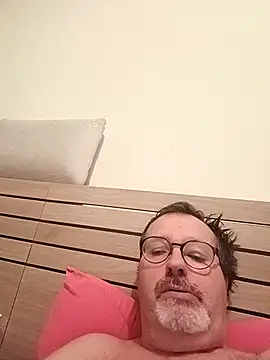 Snapshot of mike9473 chatting on 13, 10, 2025 mike9473 online show from 13, 10, 2025