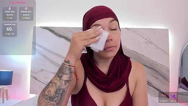 aisha vs online show from 11, 4, 2026