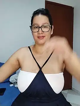 Snapshot of keilymadam chatting on 22, 5, 2026 keilymadam online show from 22, 5, 2026