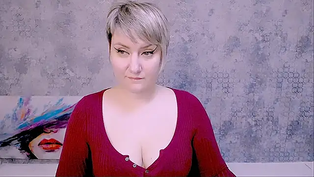 Snapshot of Djullia chatting on 15, 2, 2025 Djullia online show from 15, 2, 2025