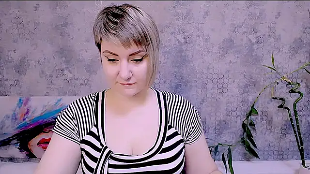 Djullia online show from 30, 10, 2025