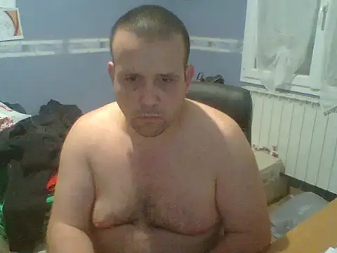 Snapshot of manubm03 chatting on 14, 12, 2025 manubm03 online show from 14, 12, 2025