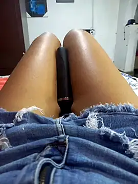 annie-19 online show from 30, 1, 2025