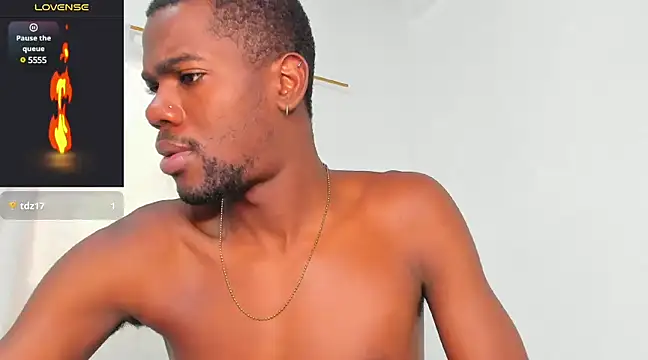 Snapshot of santi_brown chatting on 1, 3, 2025 santi brown online show from 1, 3, 2025