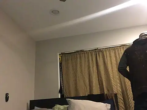 Londonfrotadejr online show from 12, 12, 2024