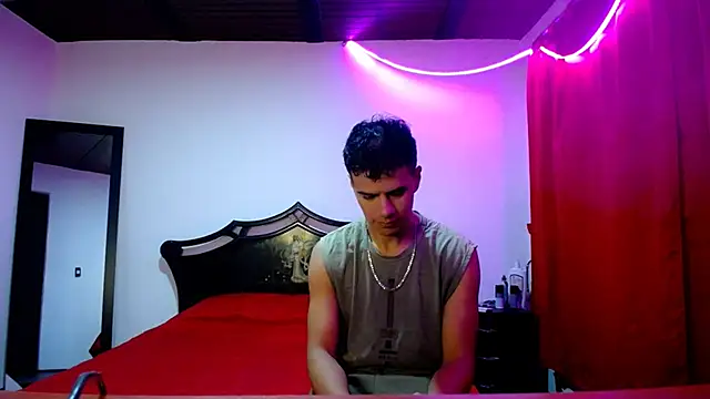 Snapshot of Deiby_casas chatting on 14, 2, 2025 Deiby casas online show from 14, 2, 2025