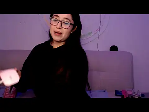 Snapshot of YummymeowW chatting on 13, 1, 2026 YummymeowW online show from 13, 1, 2026