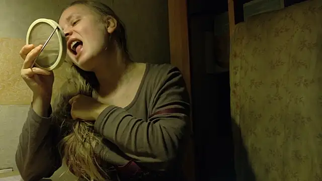 Snapshot of FrumCake chatting on 15, 11, 2025 FrumCake online show from 15, 11, 2025