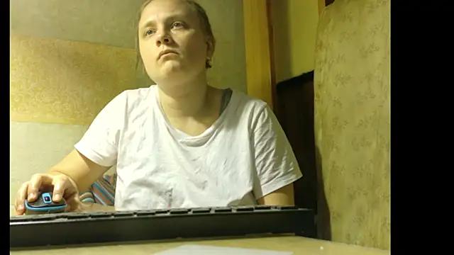 Snapshot of FrumCake chatting on 26, 3, 2026 FrumCake online show from 26, 3, 2026