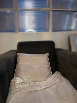 Tayra Siny online show from 26, 2, 2025