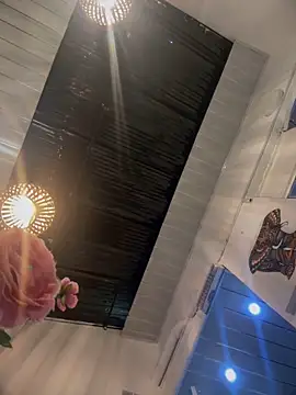 Tayra Siny online show from 9, 3, 2025