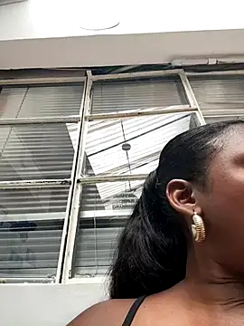 Tayra Siny online show from 12, 10, 2025