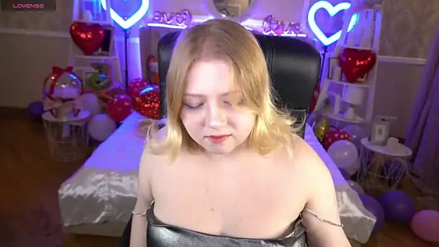 Snapshot of Tinker_Belll chatting on 18, 2, 2025 Tinker Belll online show from 18, 2, 2025