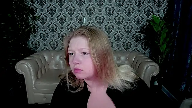 Snapshot of Tinker_Belll chatting on 23, 9, 2025 Tinker Belll online show from 23, 9, 2025