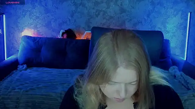 Snapshot of Tinker_Belll chatting on 8, 11, 2025 Tinker Belll online show from 8, 11, 2025