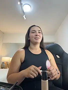 Snapshot of ava_blue chatting on 25, 11, 2025 ava blue online show from 25, 11, 2025