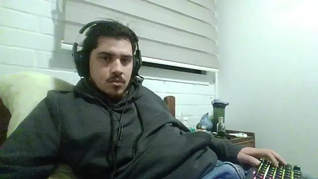 hung weeb online show from 14, 4, 2026