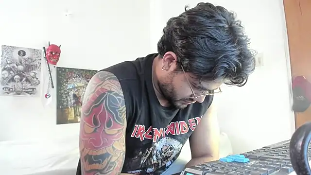 Snapshot of _Coddygold_ chatting on 6, 1, 2025  Coddygold  online show from 6, 1, 2025
