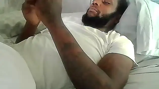 Snapshot of Chocolate_Droppa chatting on 24, 11, 2025 Chocolate Droppa online show from 24, 11, 2025