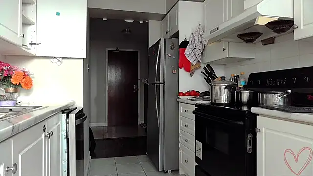 Snapshot of City_Kat chatting on 19, 12, 2024 City Kat online show from 19, 12, 2024