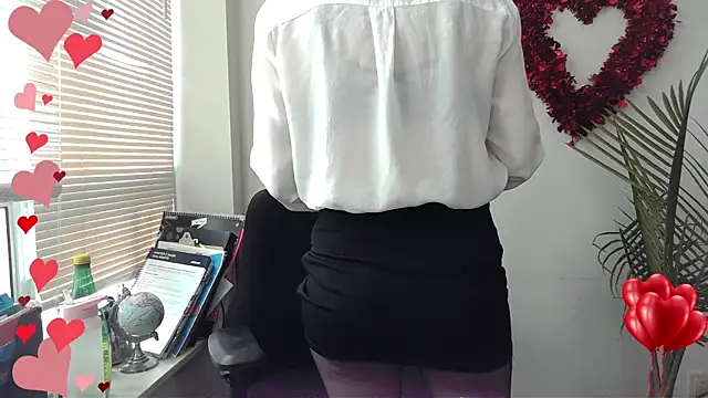 Snapshot of City_Kat chatting on 11, 2, 2025 City Kat online show from 11, 2, 2025