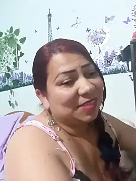 Snapshot of Alyona21 chatting on 6, 5, 2026 Alyona21 online show from 6, 5, 2026