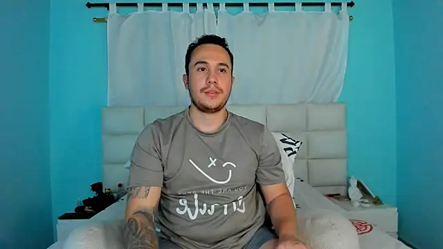 Snapshot of juan__jimenez chatting on 8, 3, 2026 juan jimenez online show from 8, 3, 2026