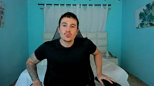 Snapshot of juan__jimenez chatting on 3, 4, 2026 juan jimenez online show from 3, 4, 2026