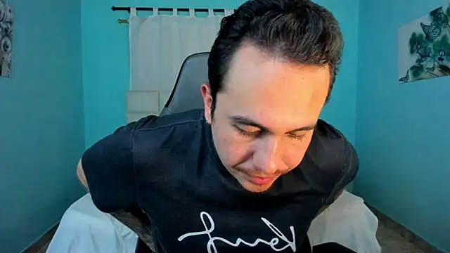 Snapshot of juan__jimenez chatting on 4, 4, 2026 juan jimenez online show from 4, 4, 2026