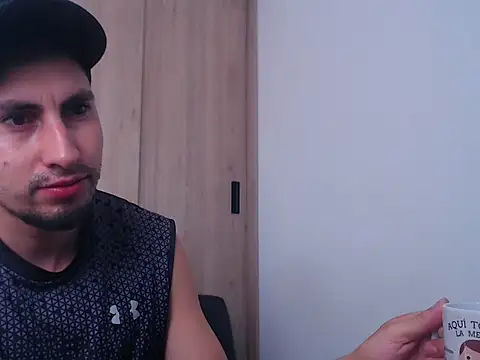 Snapshot of ChrisDamon chatting on 5, 10, 2025 ChrisDamon online show from 5, 10, 2025