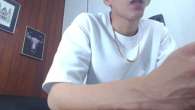 Snapshot of GaboReyes chatting on 4, 2, 2025 GaboReyes online show from 4, 2, 2025