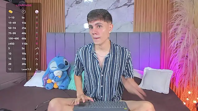 Snapshot of DustinLevine chatting on 19, 3, 2026 DustinLevine online show from 19, 3, 2026