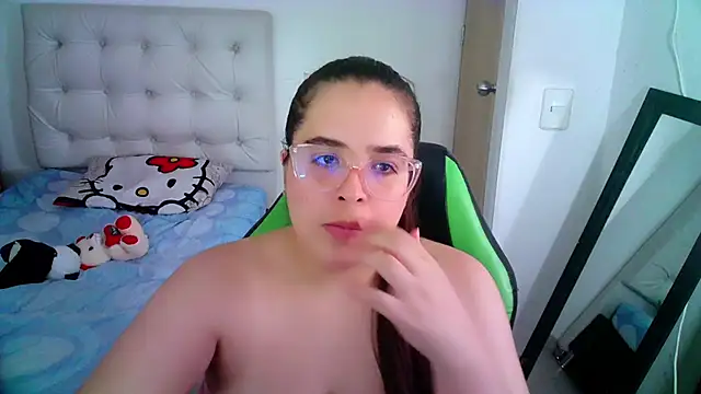 Snapshot of _alicia_z chatting on 20, 12, 2024 alicia z online show from 20, 12, 2024