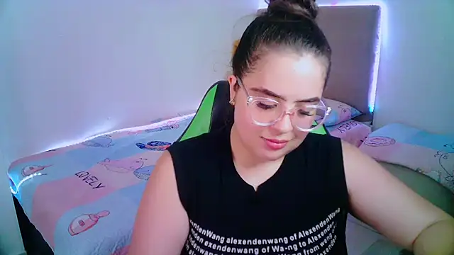 Snapshot of _alicia_z chatting on 3, 2, 2025 alicia z online show from 3, 2, 2025